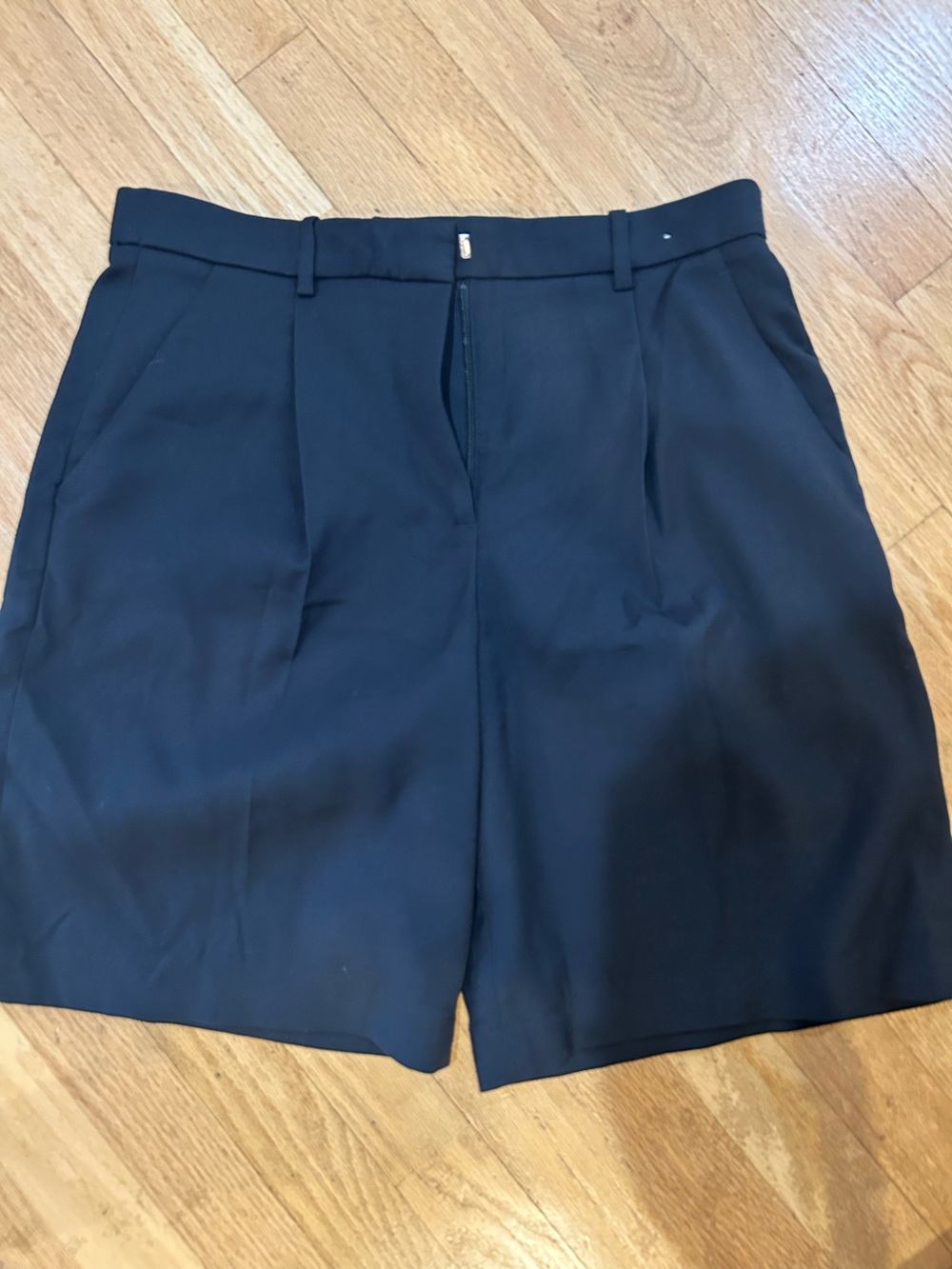 Abercrombie & Fitch Mid Rise Bermuda Short
